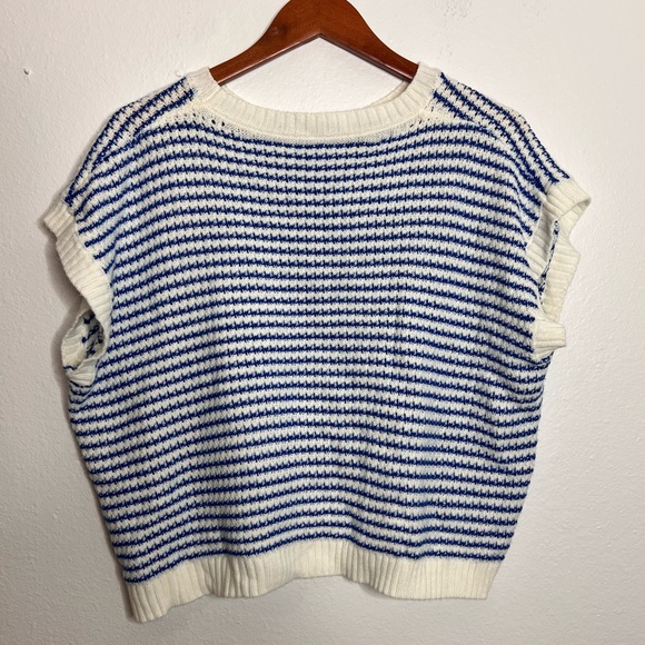 Women's Striped Cap Sleeve Sweater Vest V Neck Hallow Out Knit Top resort wear - Picture 3 of 3